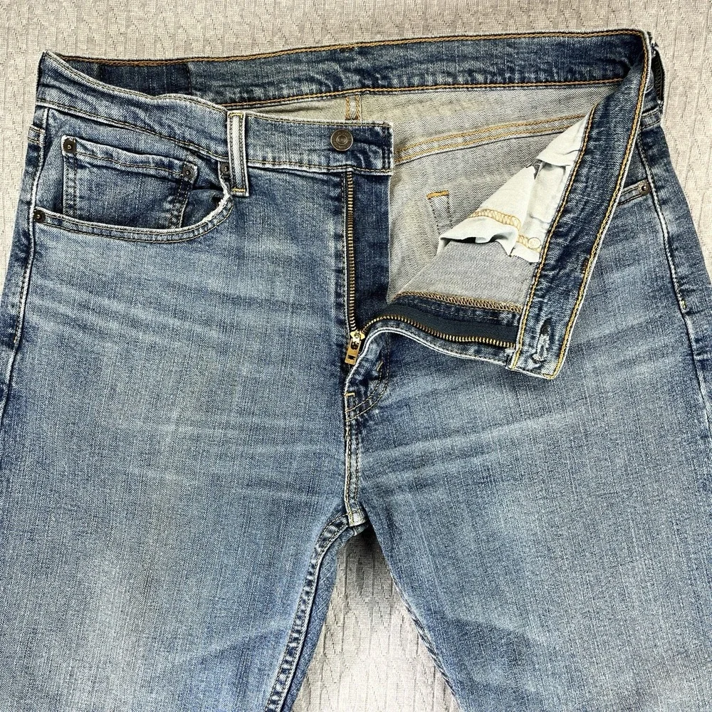 Levis fit excellent examine