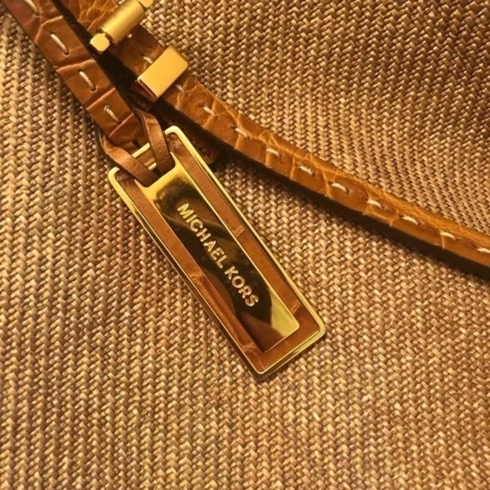 Michael Kors tone bag