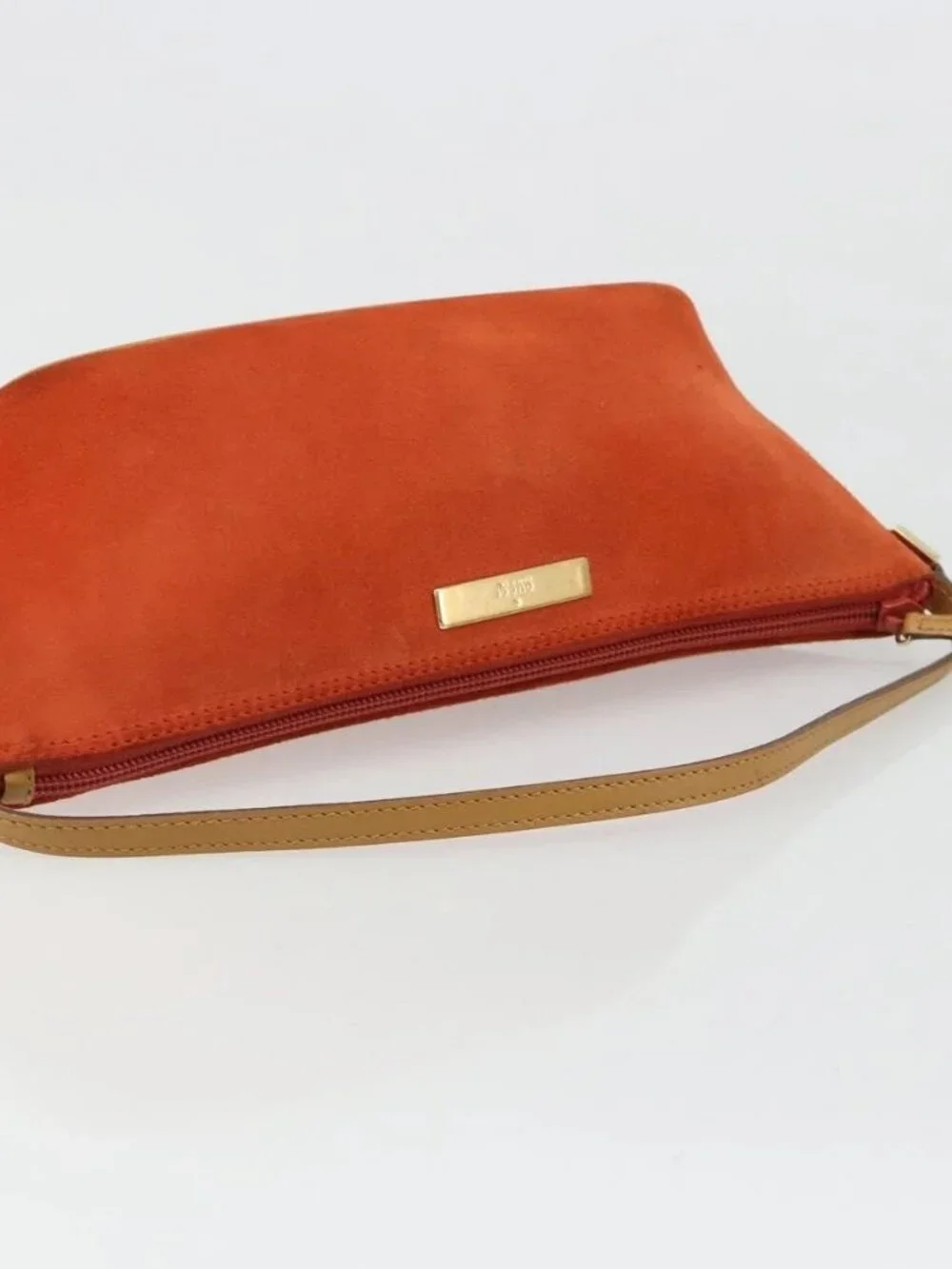 Gucci brand	gucci color	orange