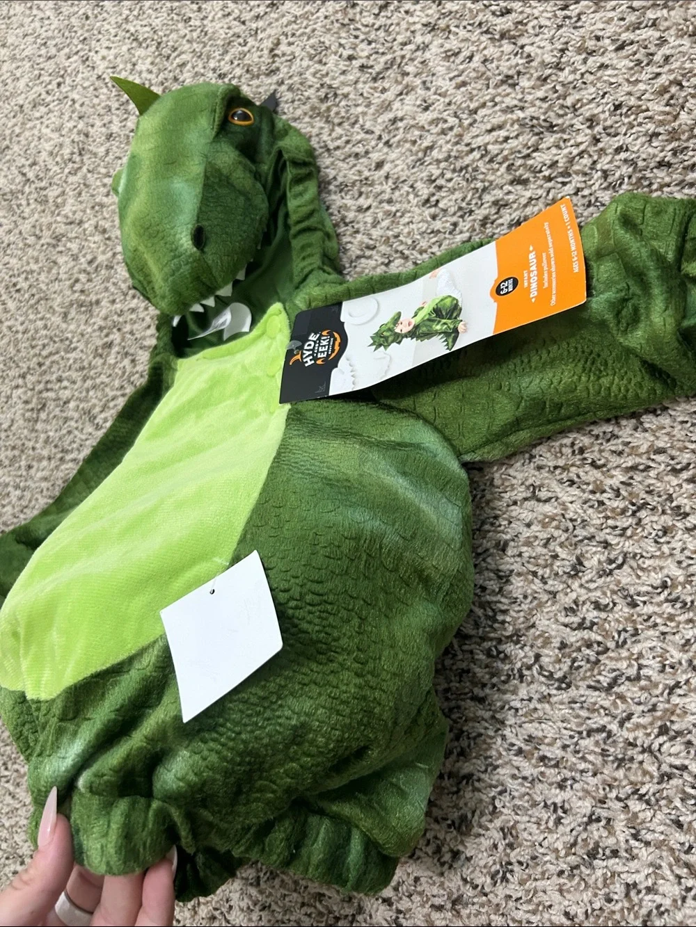 Hyde & EEK! quick dinosaur belly