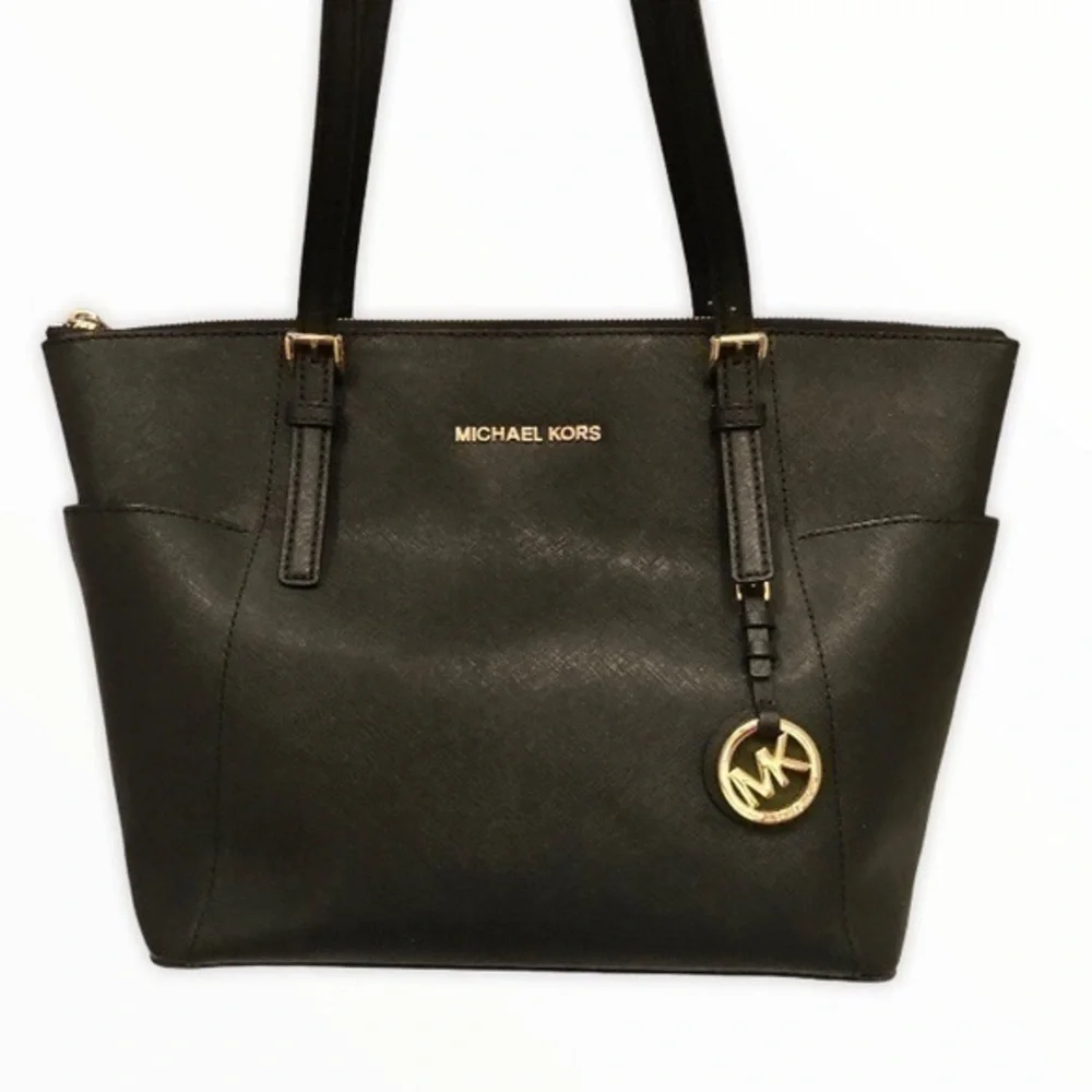 Michael kors black saffiano leather zipper bag