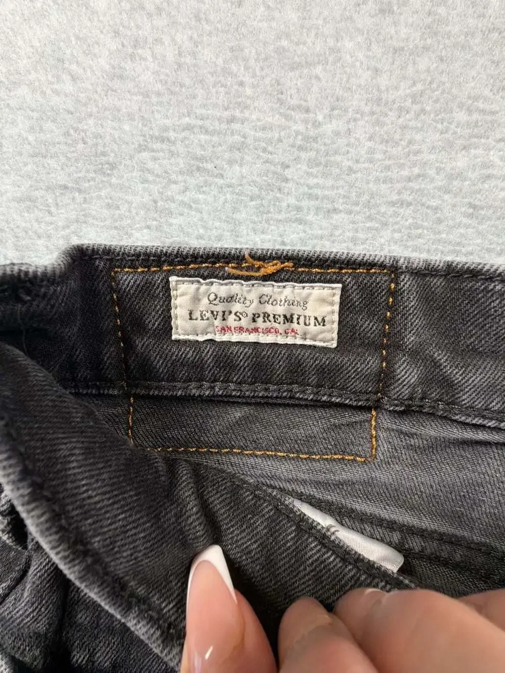 Levis waist 14