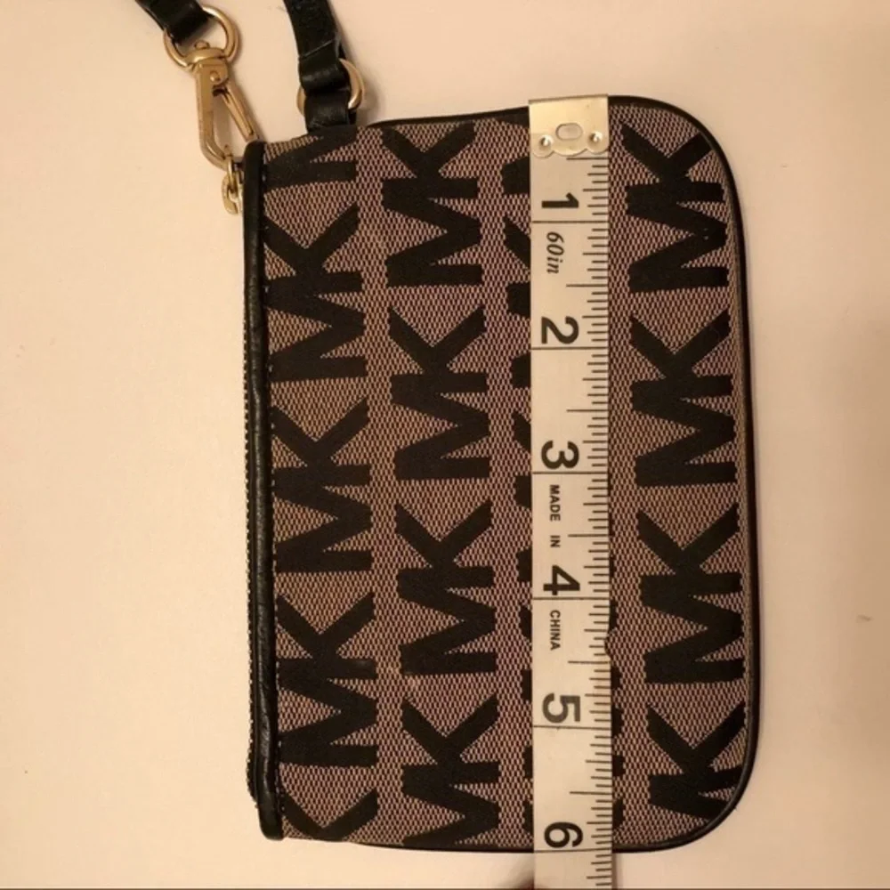 Michael Kors good minor