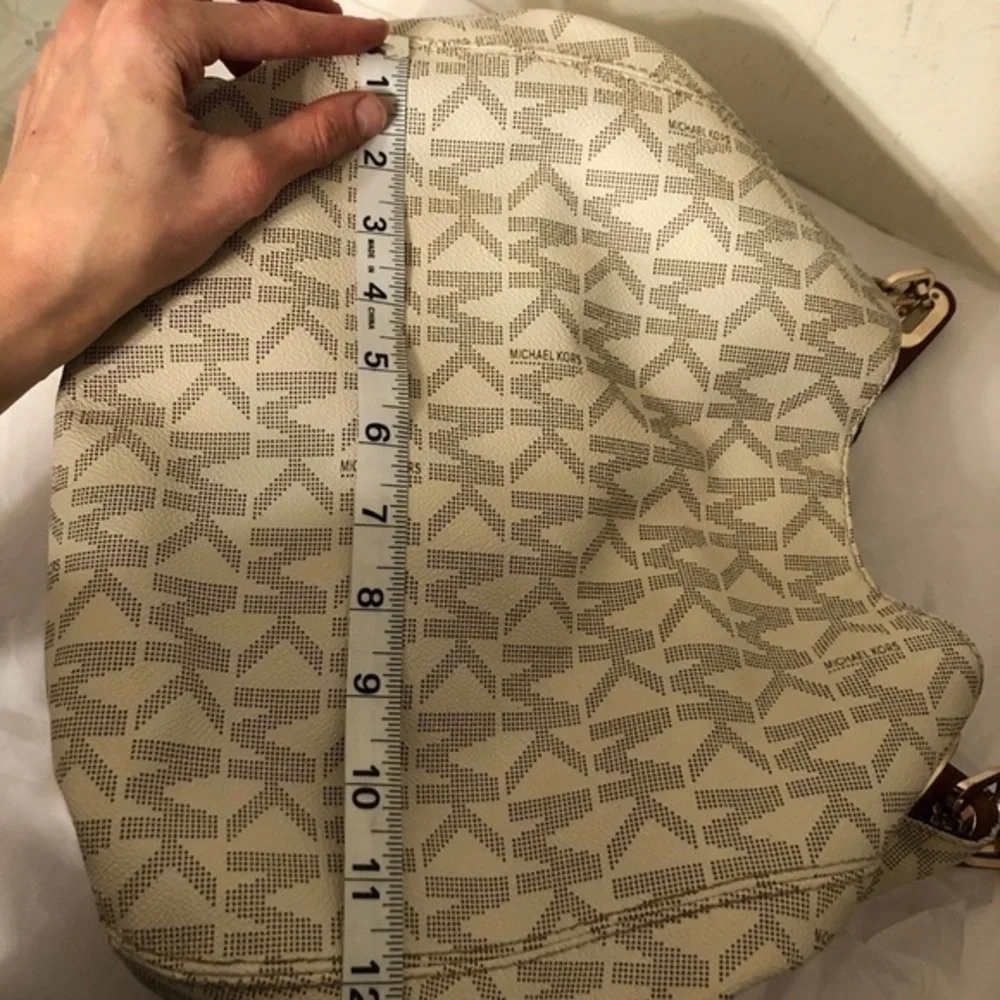 Michael Kors few marks