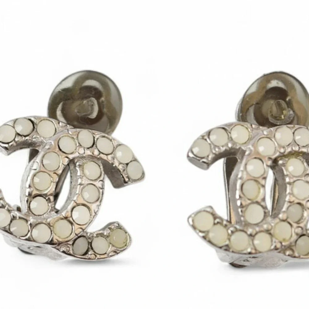 CHANEL white earrings