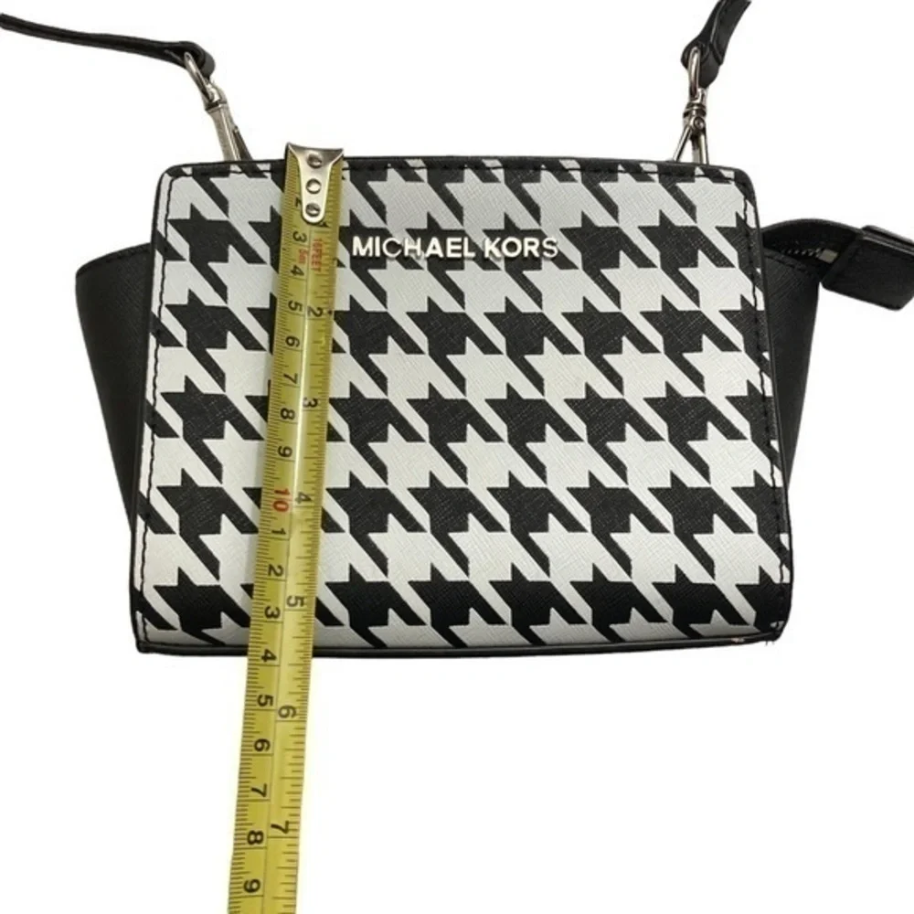 Michael Kors good absolutely adorable