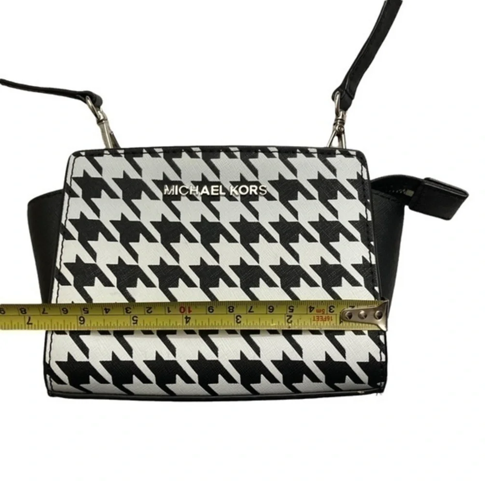 Michael Kors very wear adorable