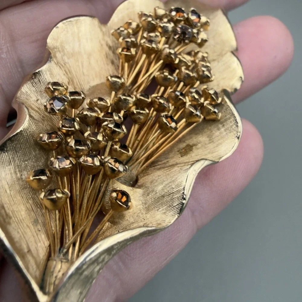Vintage Gold Tone Leaf Rhinestone Berry Spray Pin Textured Leaf