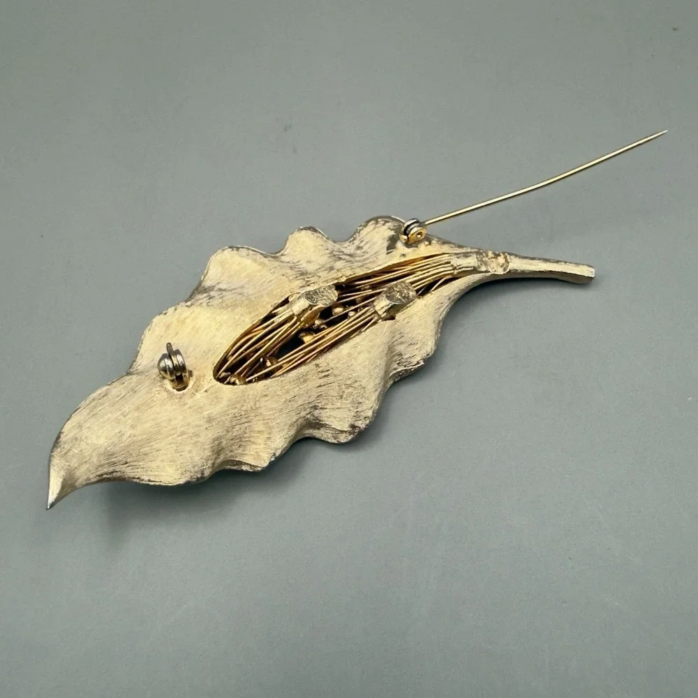 Vintage Gold Tone Leaf Rhinestone Berry Spray Pin Textured Leaf