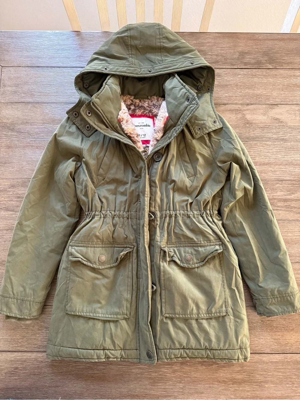 Abercrombie & Fitch warm olive