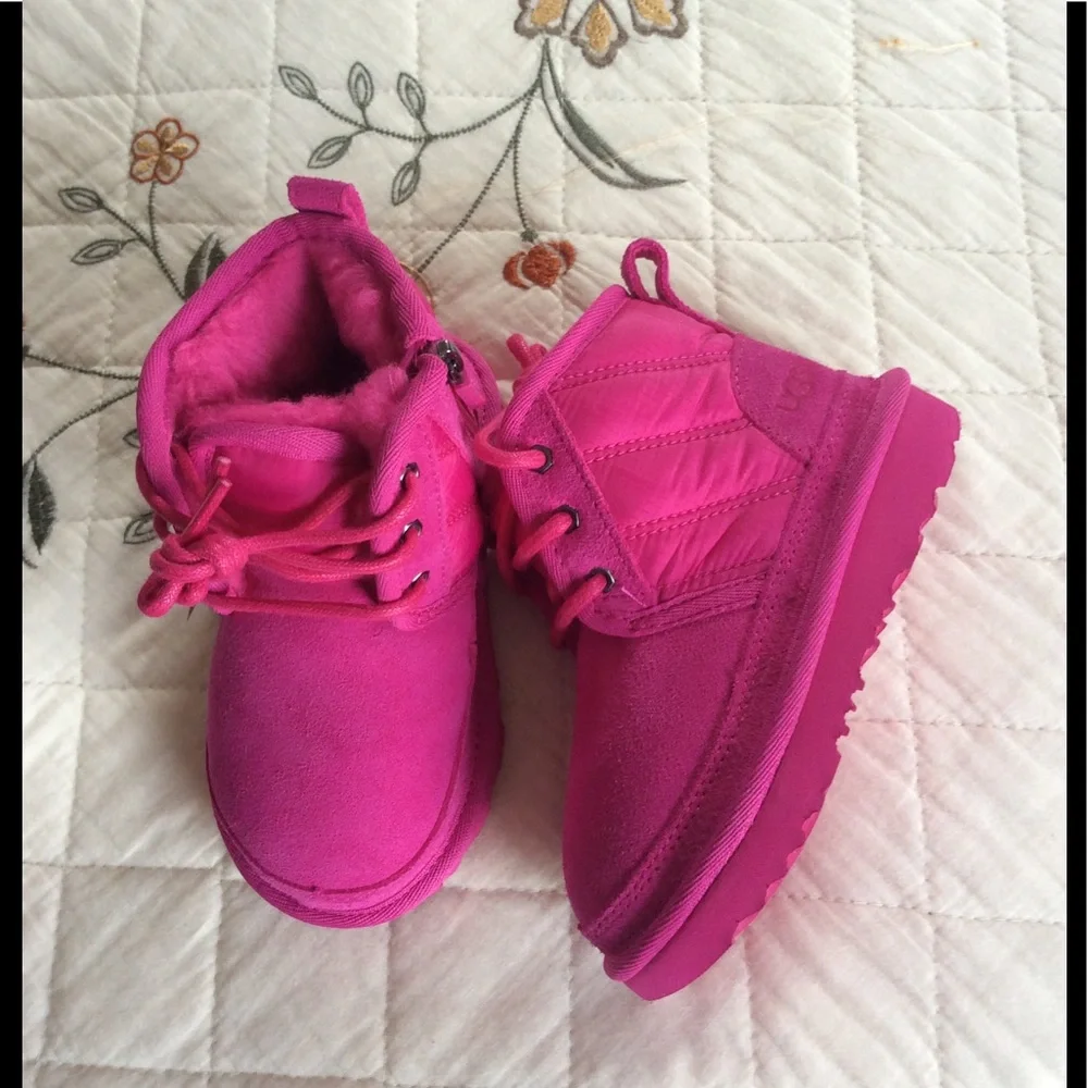 UGG neumel toddler