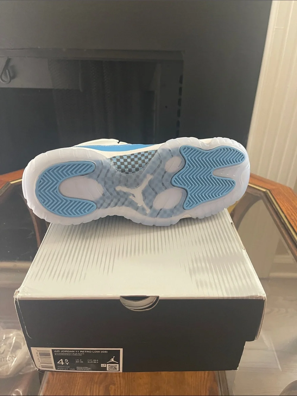Jordan deliver white