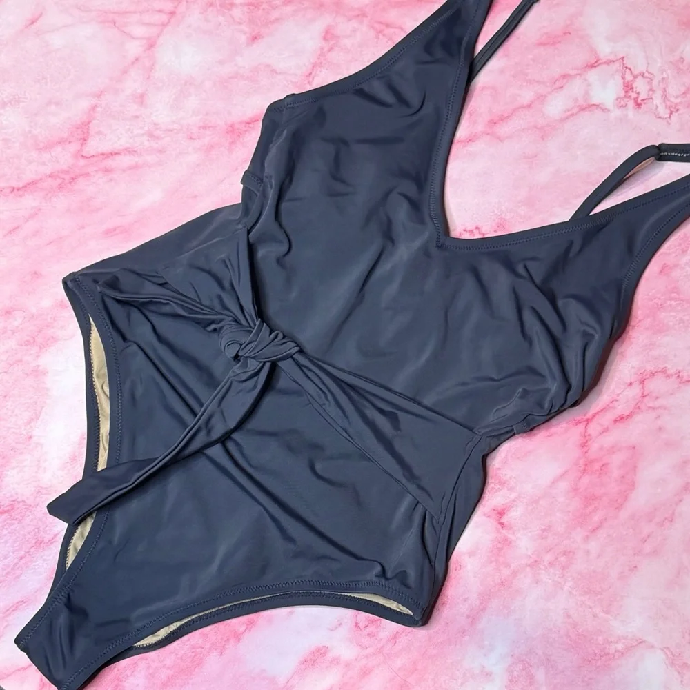 Shade & Shore sleek flattering