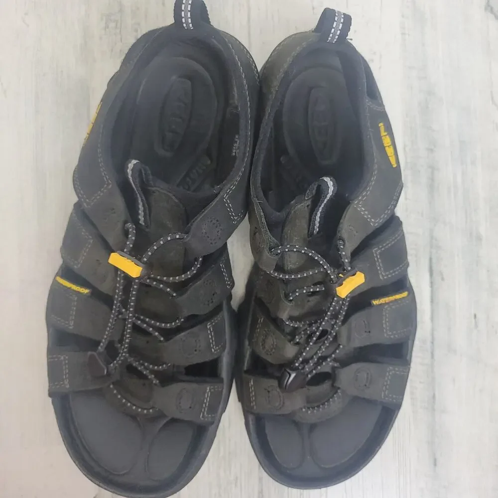 Keen men hiking