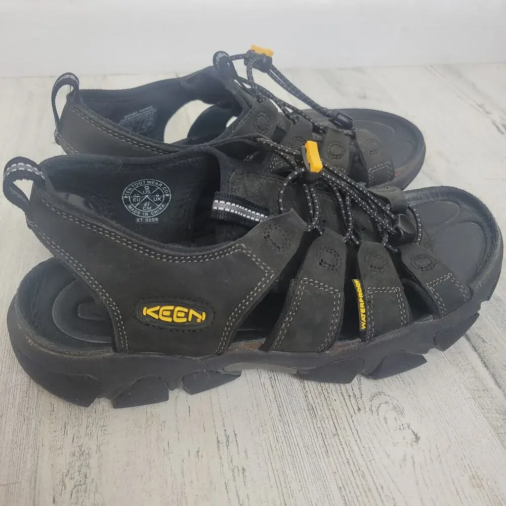 Keen men hiking