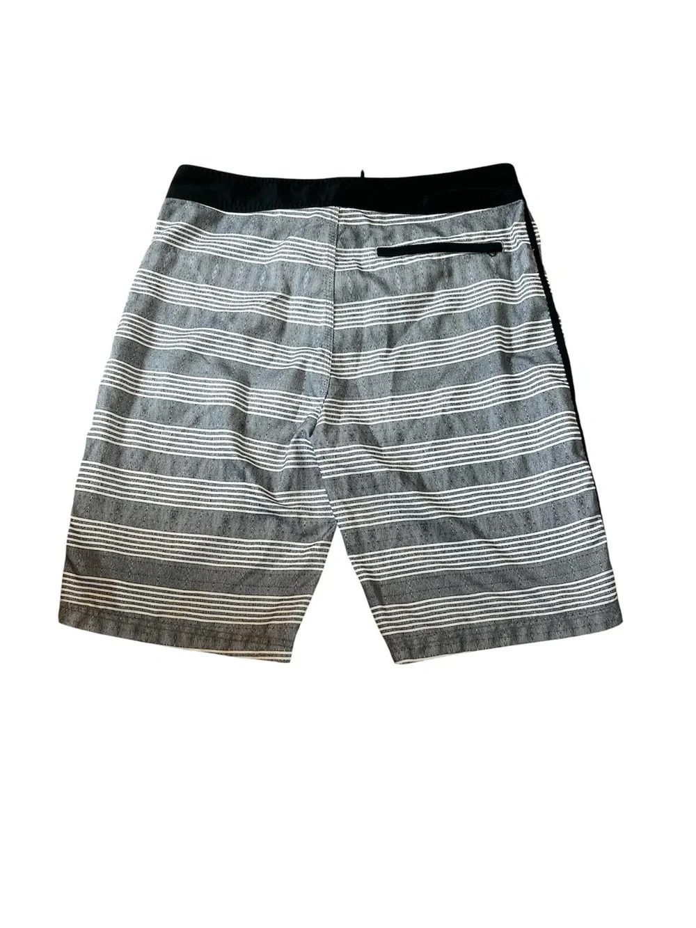 Hurley men swim