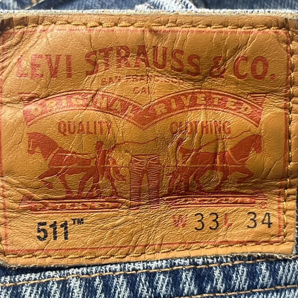 Levis measurements waist