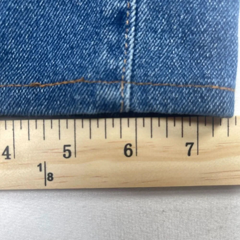Levis measurements waist
