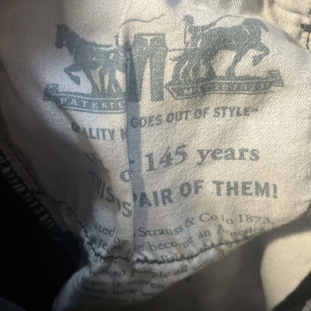 Levis levi mens