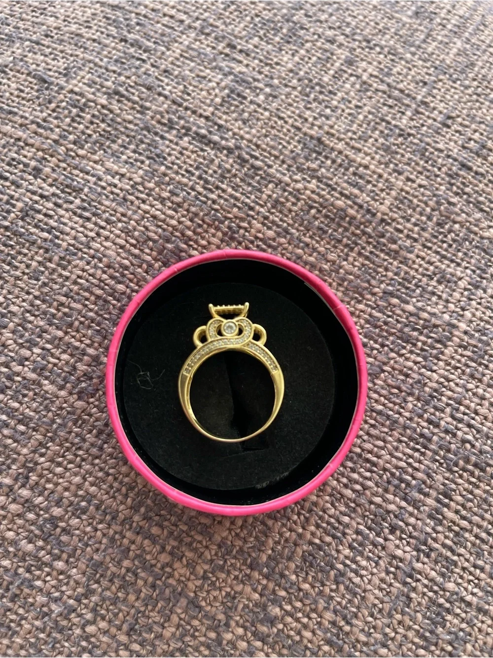 Anillo de compromiso de 14k bold gold
