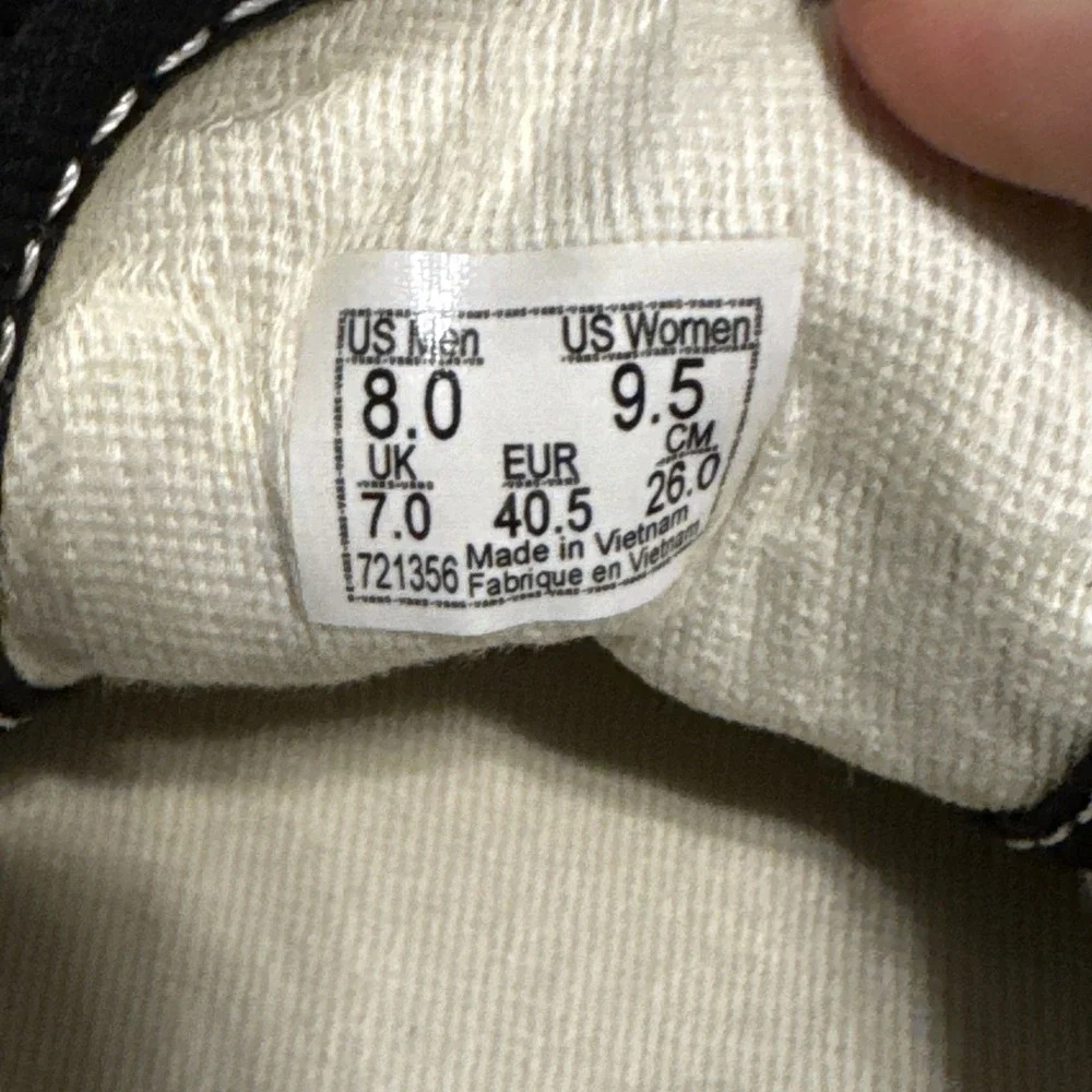 Vans normal upper closure