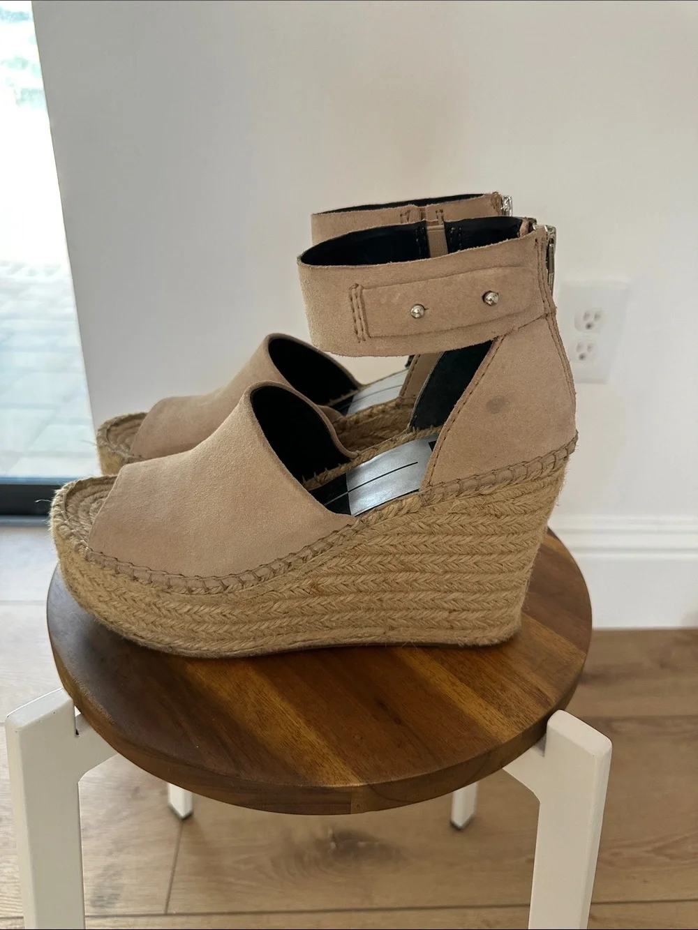 Dolce Vita suede upper