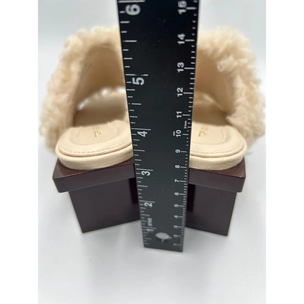 Tory Burch excellent pre