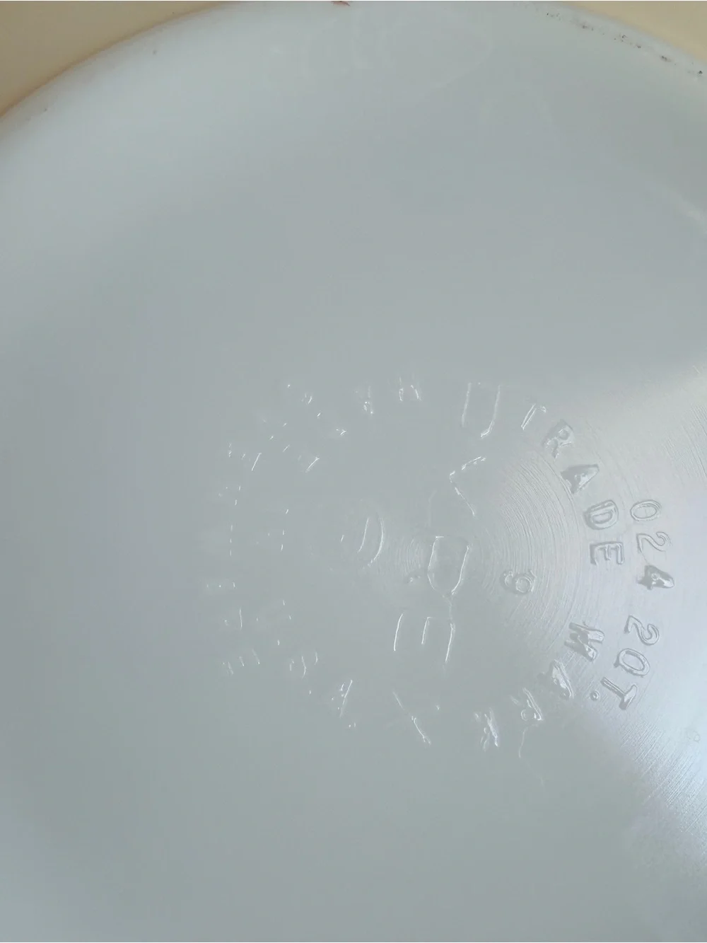 Pyrex mixing bowl
