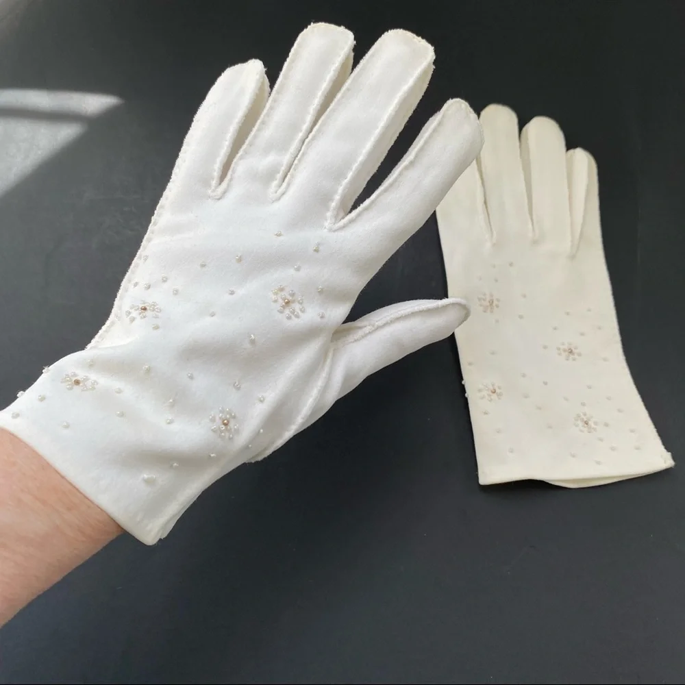 Vintage dainty gloves