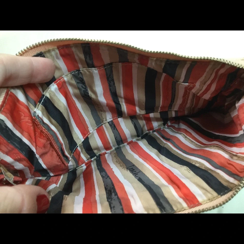 Coach discolorations corners