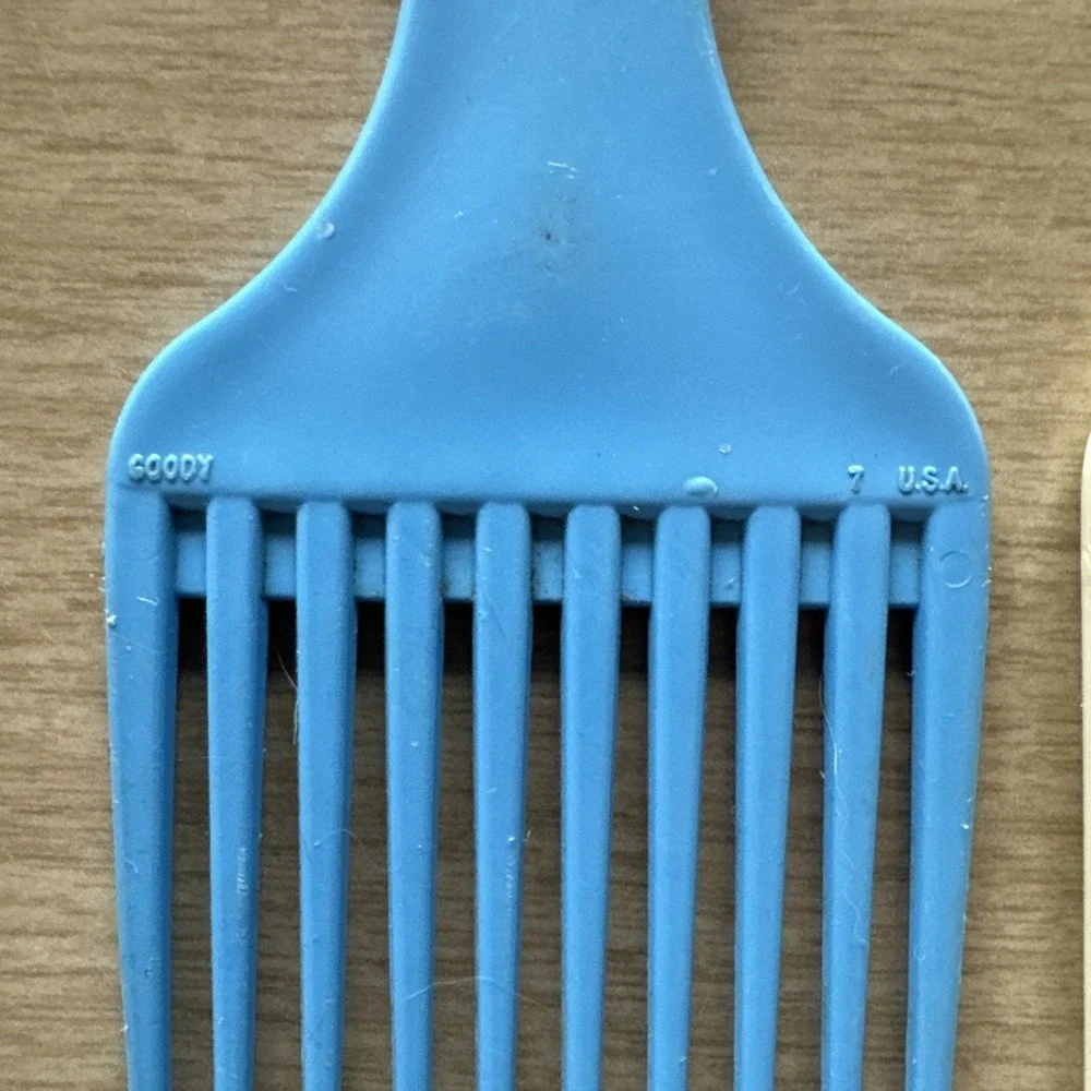 N/A hair picks