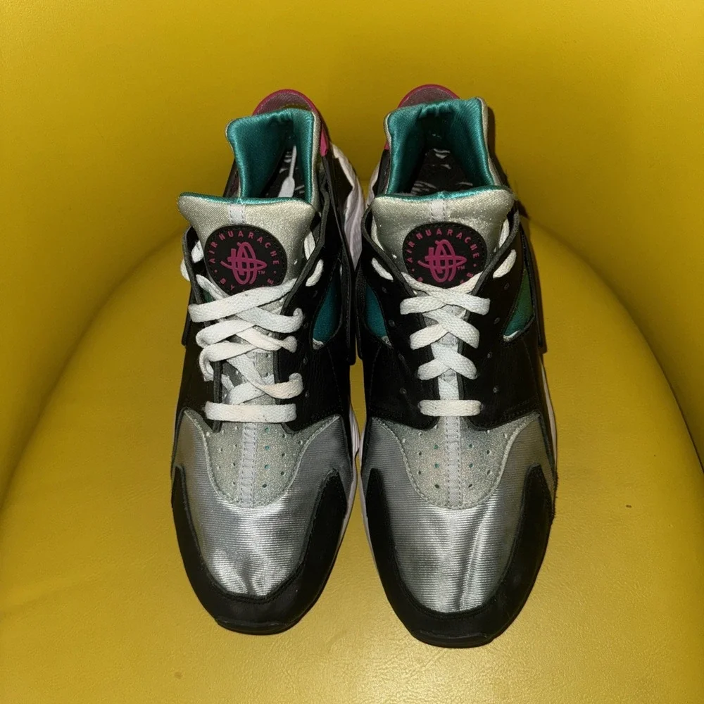 Nike Air Huarache Black Pink South Beach Men Size 12 Running Shoe DD1068 -004
