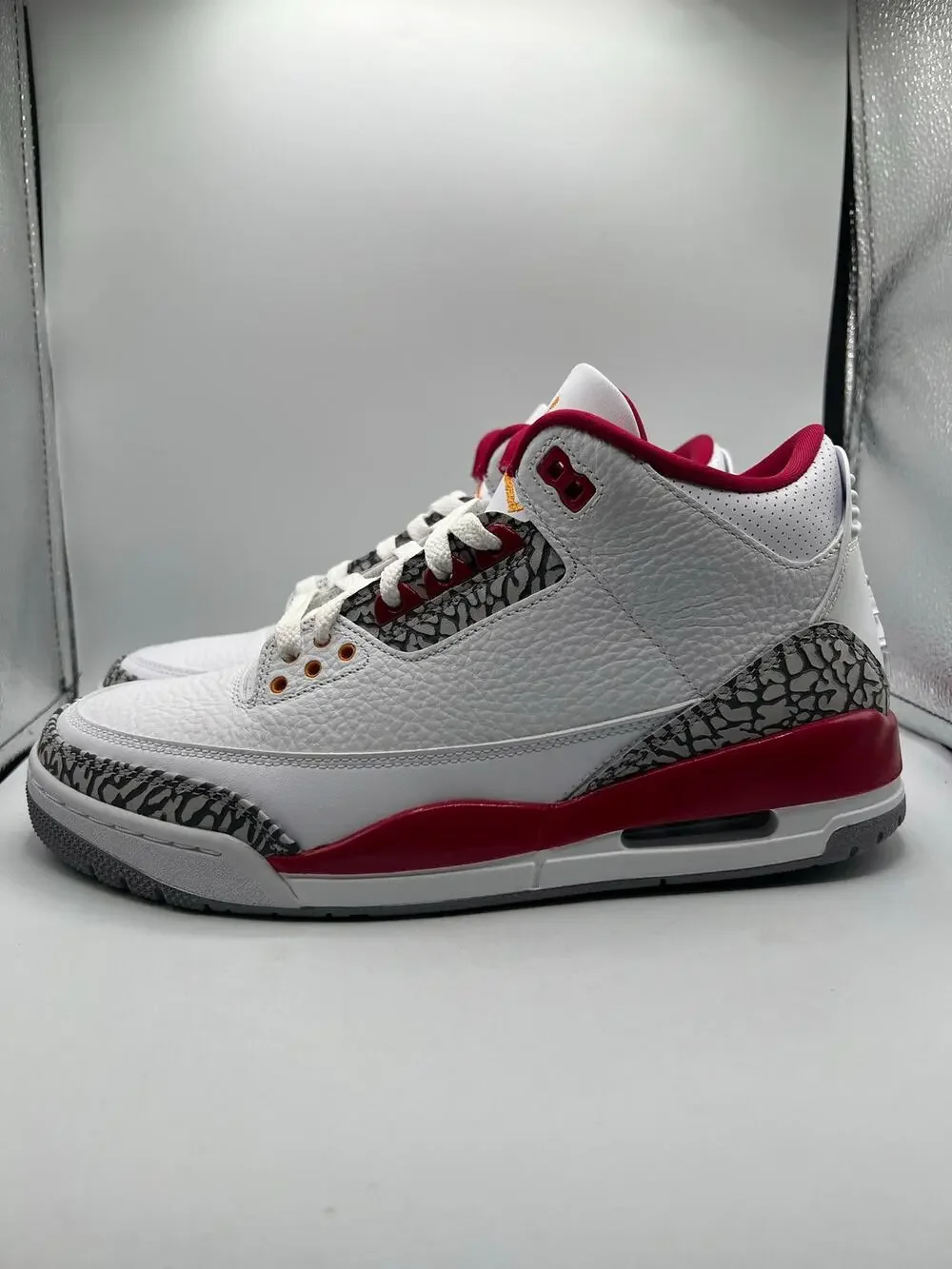 Air Jordan 3 Retro “Cardinal Red” size 10.5 men’s