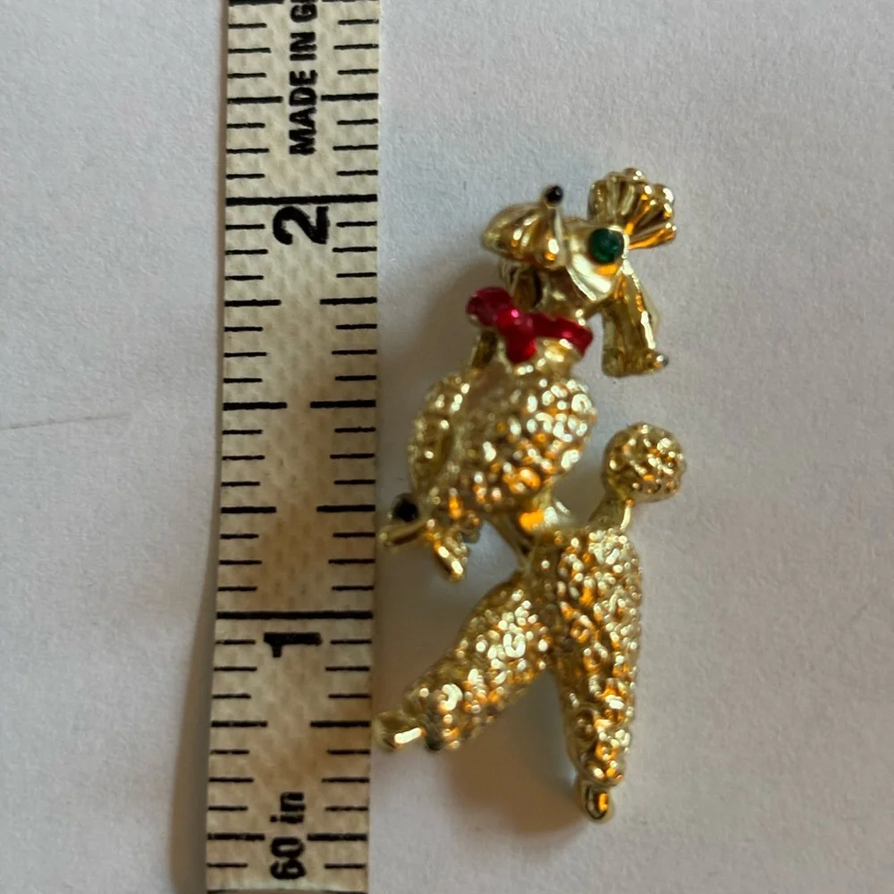 N/A charming gold