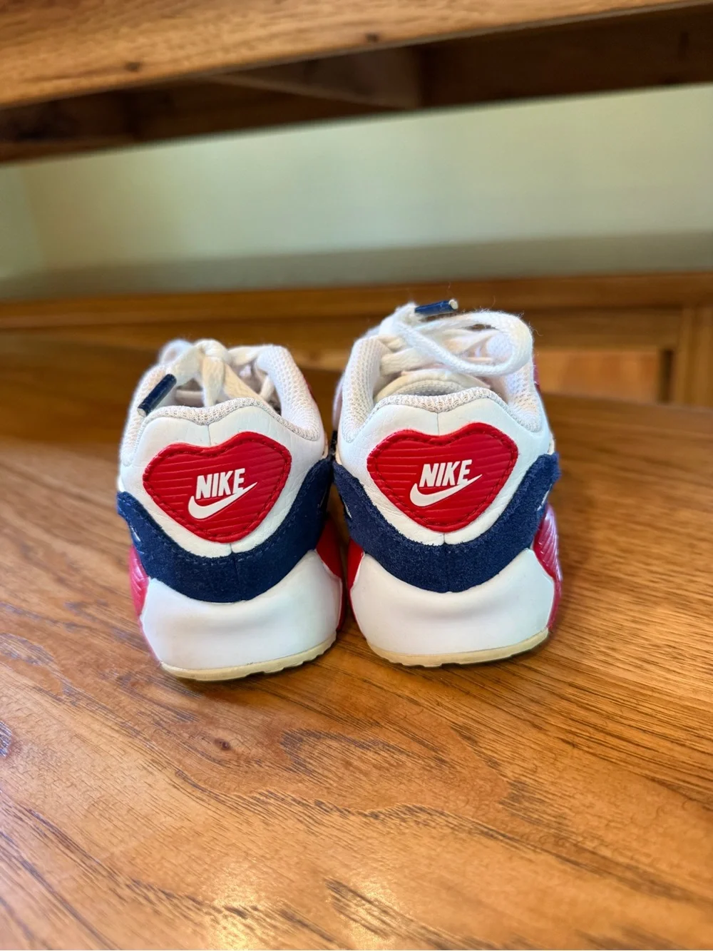 Nike synthetic midsole cushioned