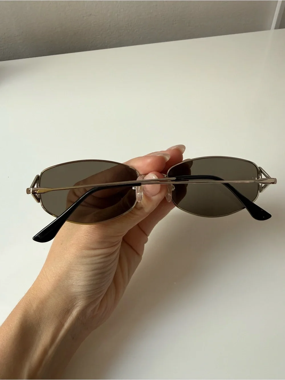 N/A stylish oval