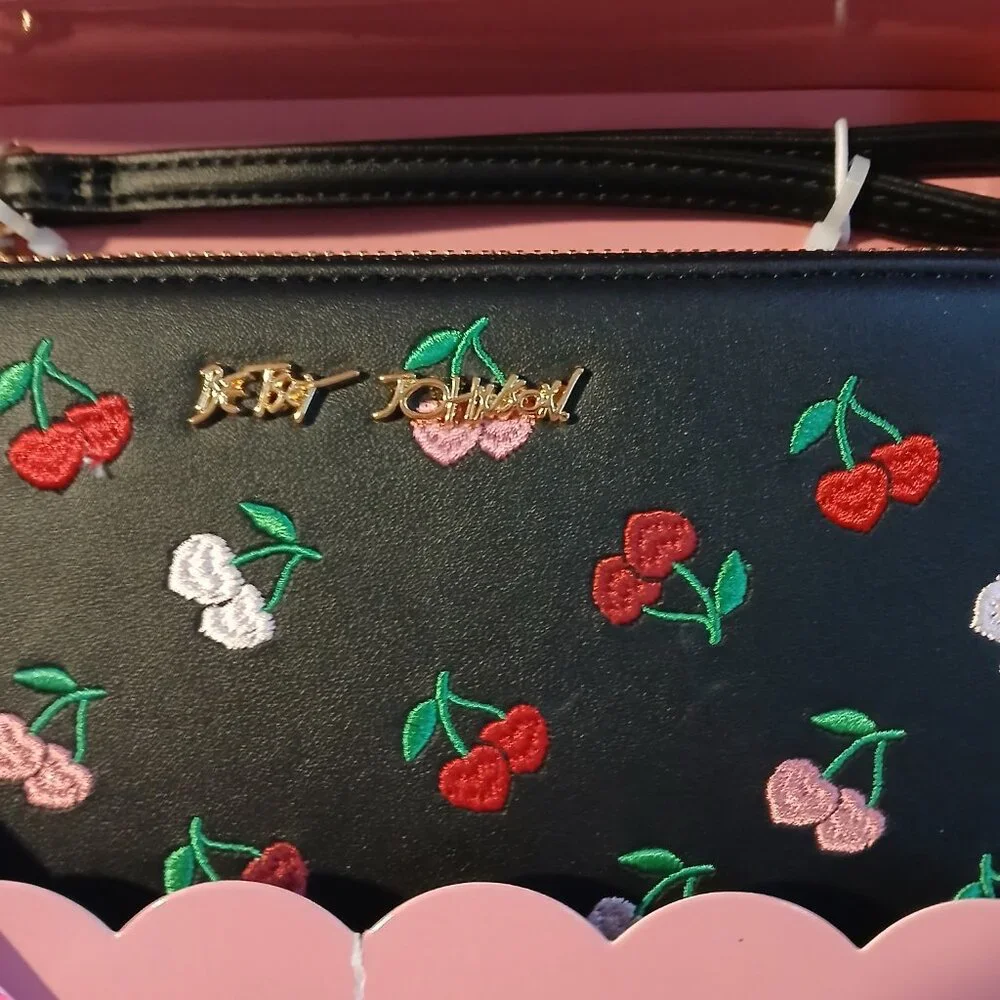Betsey Johnson betsey johnson