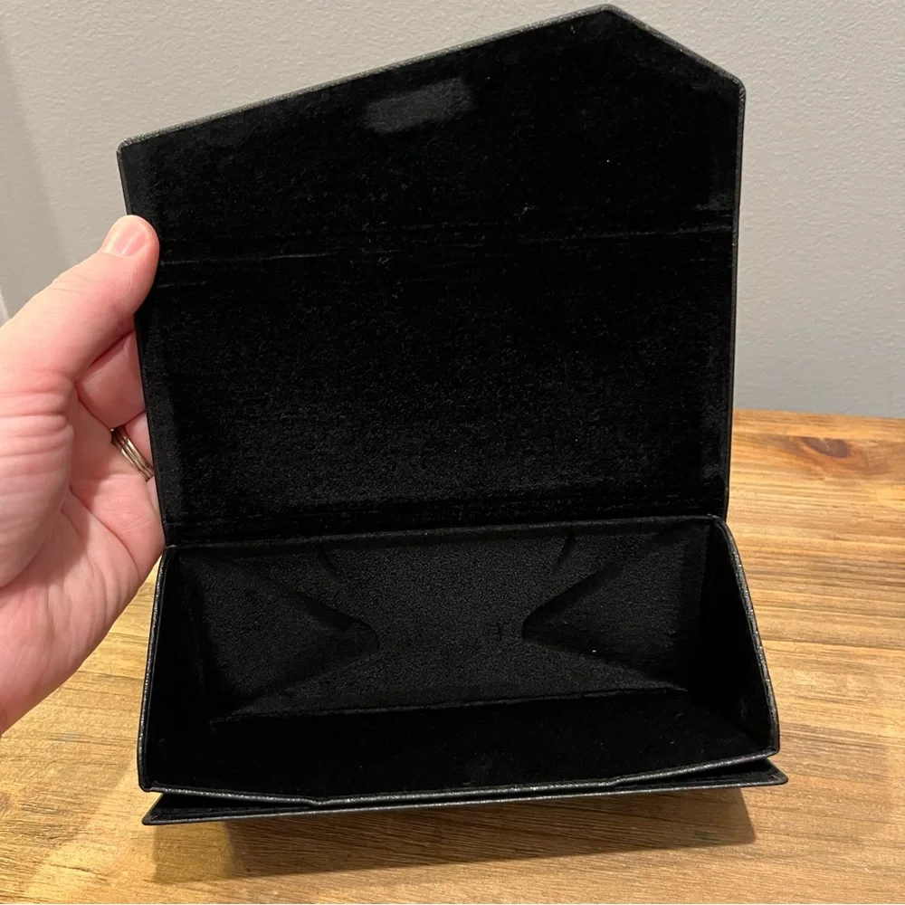 Zenni Black Sunglasses Case and Glass cleaning Towel The Kittles