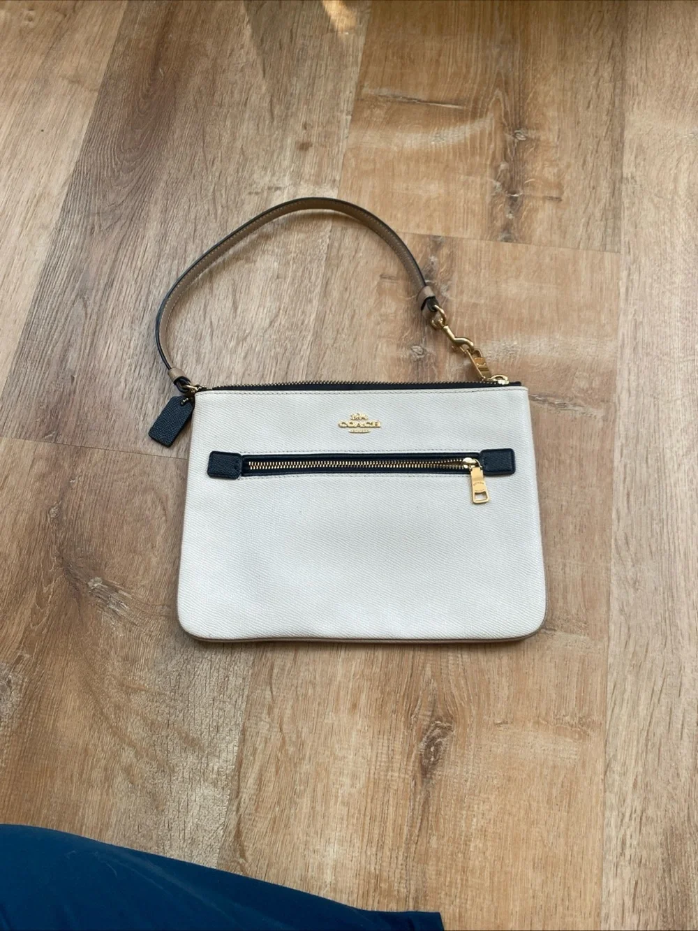 Coach stylish wristlet