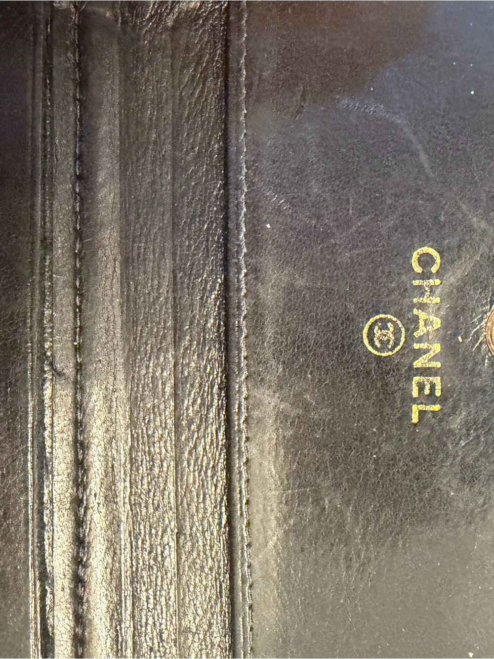 CHANEL good compact