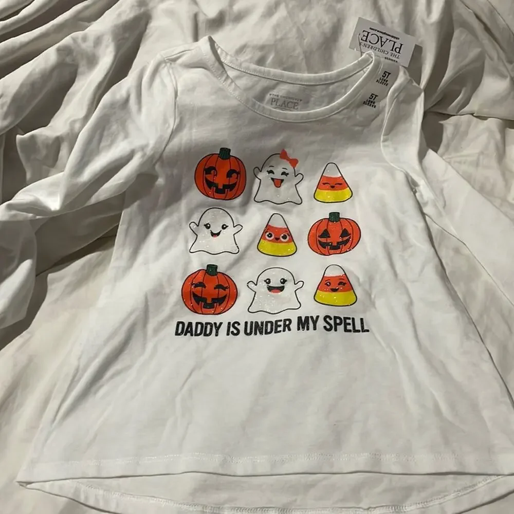 Childrens place 5t white hi low Halloween graphic t daddy’s under my spell nwt