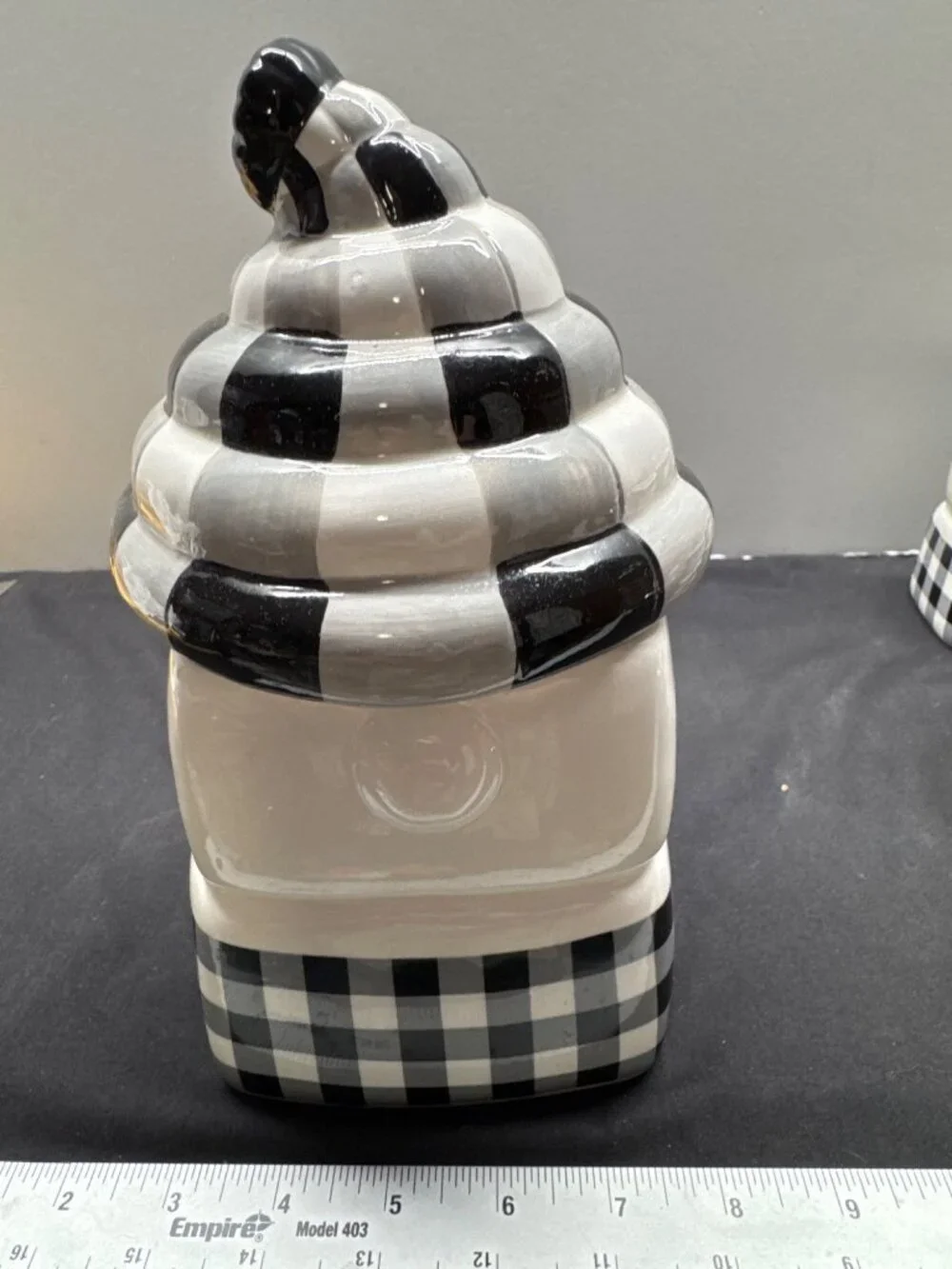 Boston International this ceramic