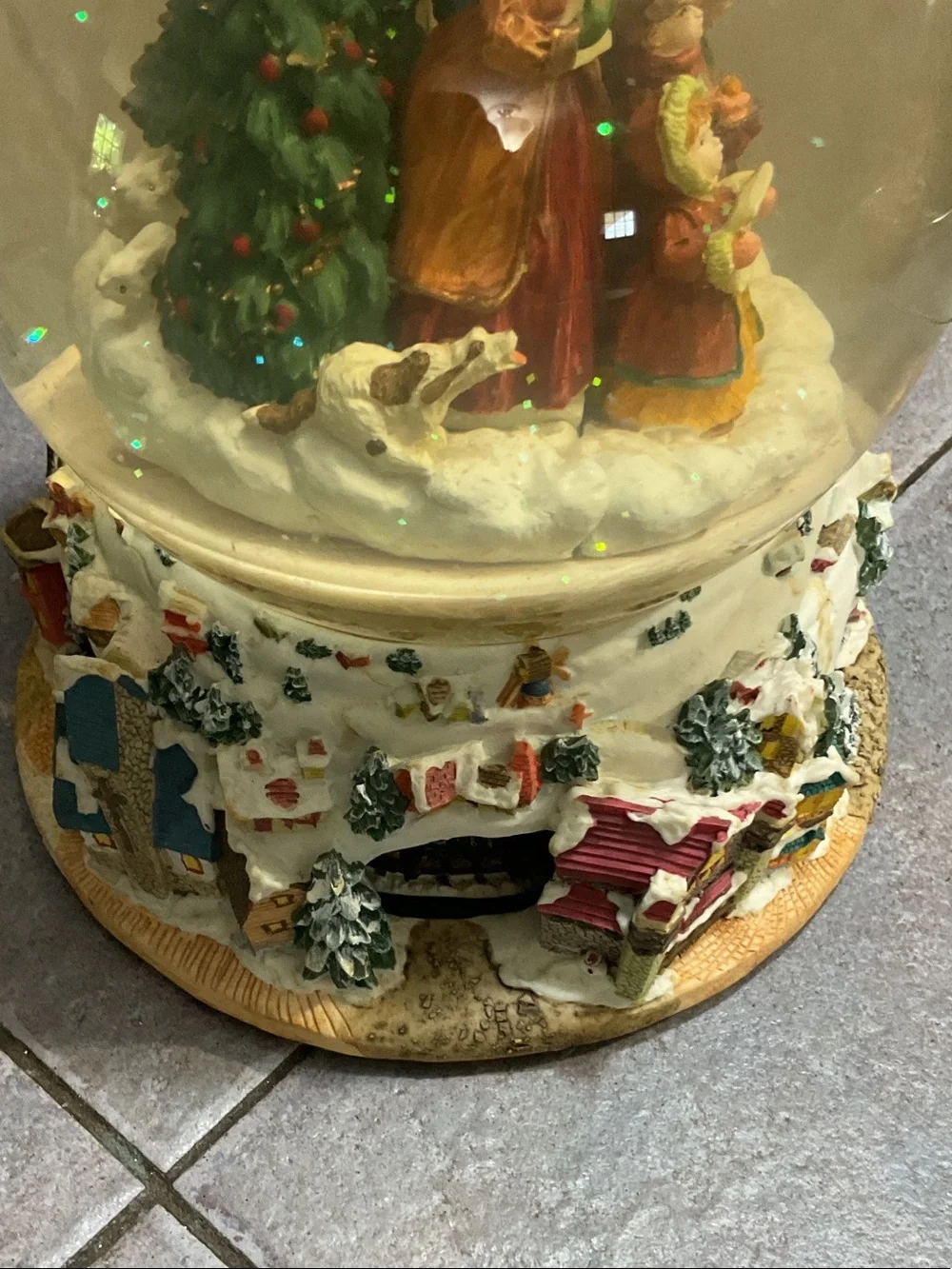 Holiday Carolers Snow Globe - Green and Cream Decorative Accent