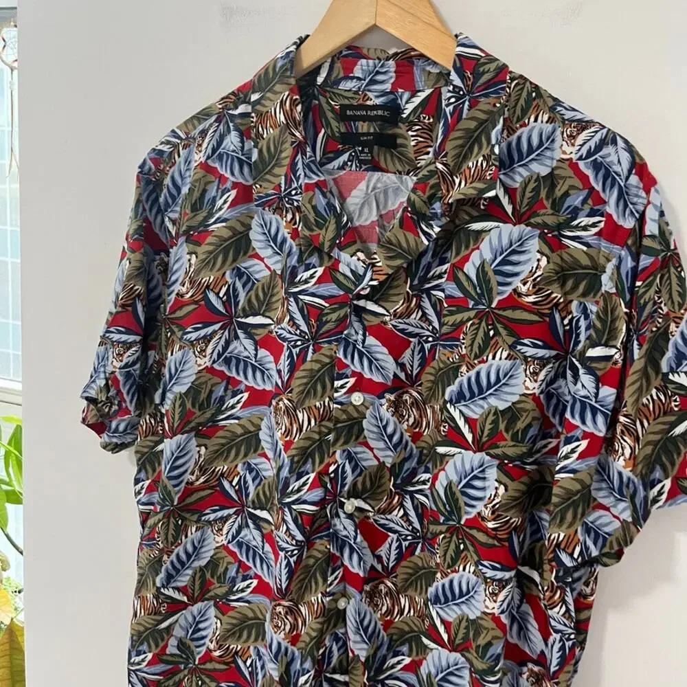 Banana Republic print banana