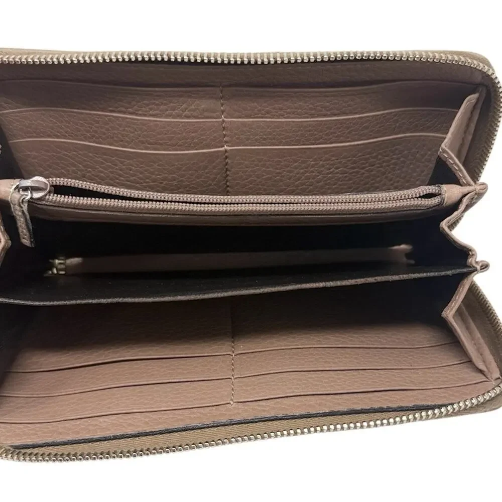 Gucci leather zip