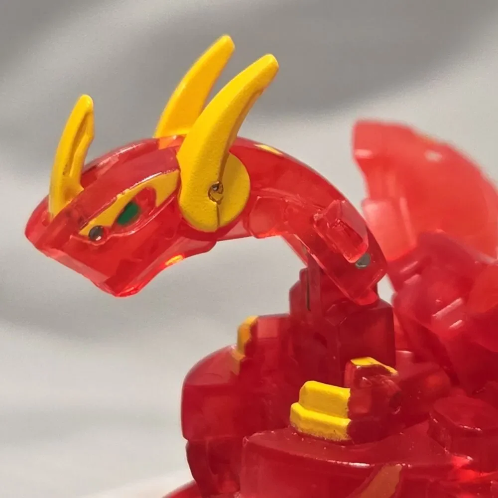 Bakugan Pyrus Translucent Cross Dragonoid 610g