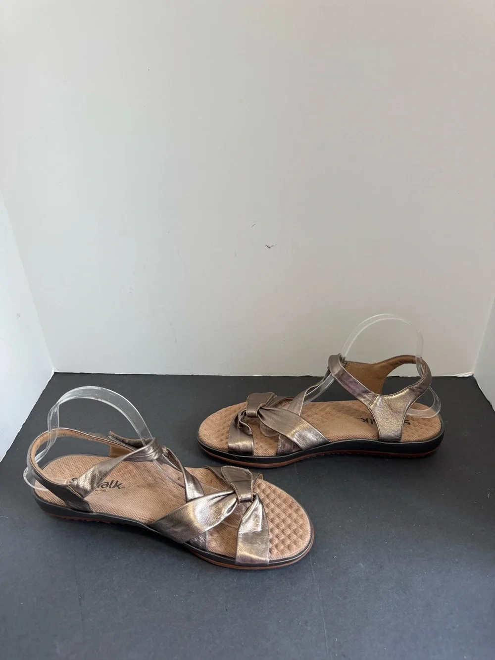 SoftWalk women sandals feature