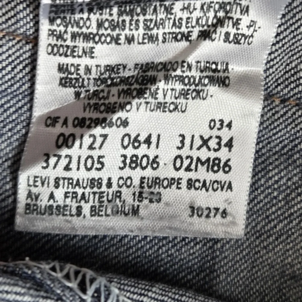 Levis 11725 important