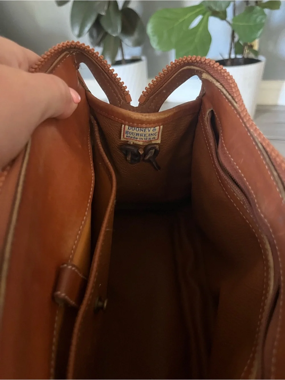 Dooney & Bourke pebbled cream