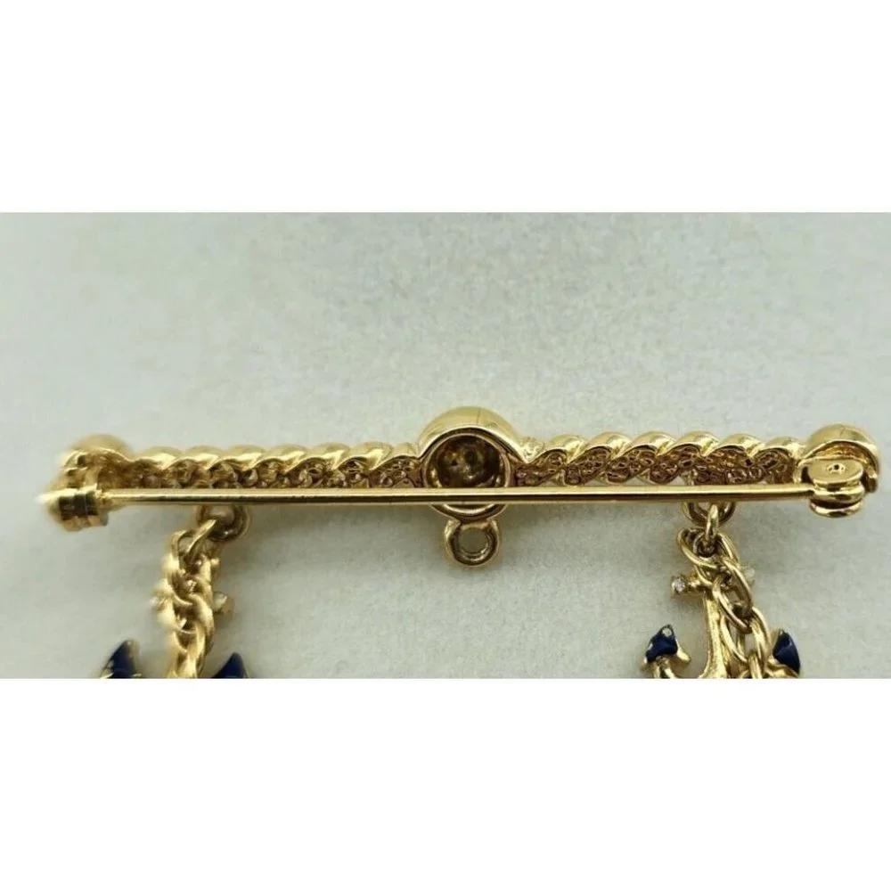 Unbranded gold tone